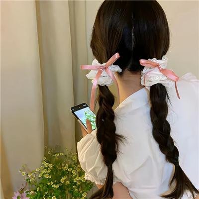 蝶舞莺歌